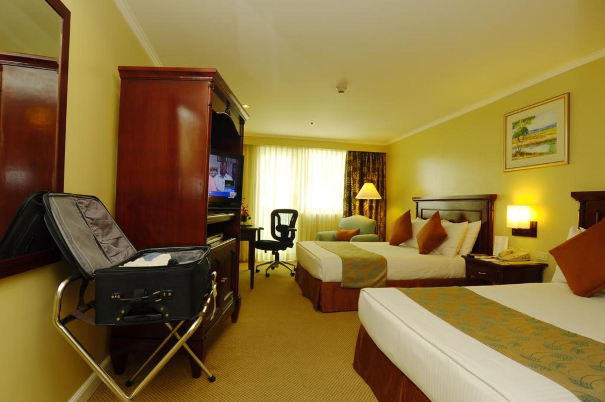 Oxford Suites Makati Makati City Bagian luar foto
