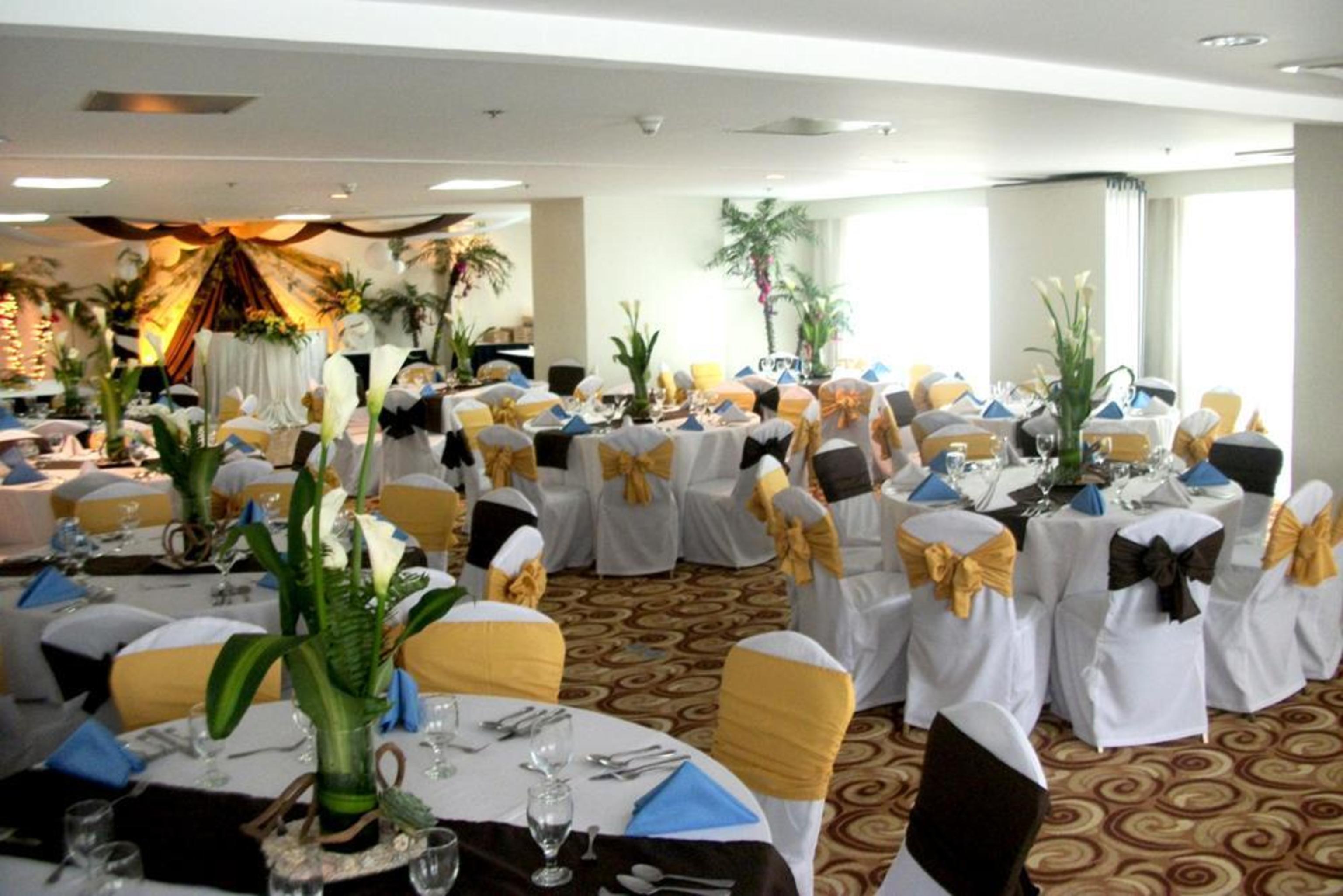 Oxford Suites Makati Makati City Bagian luar foto