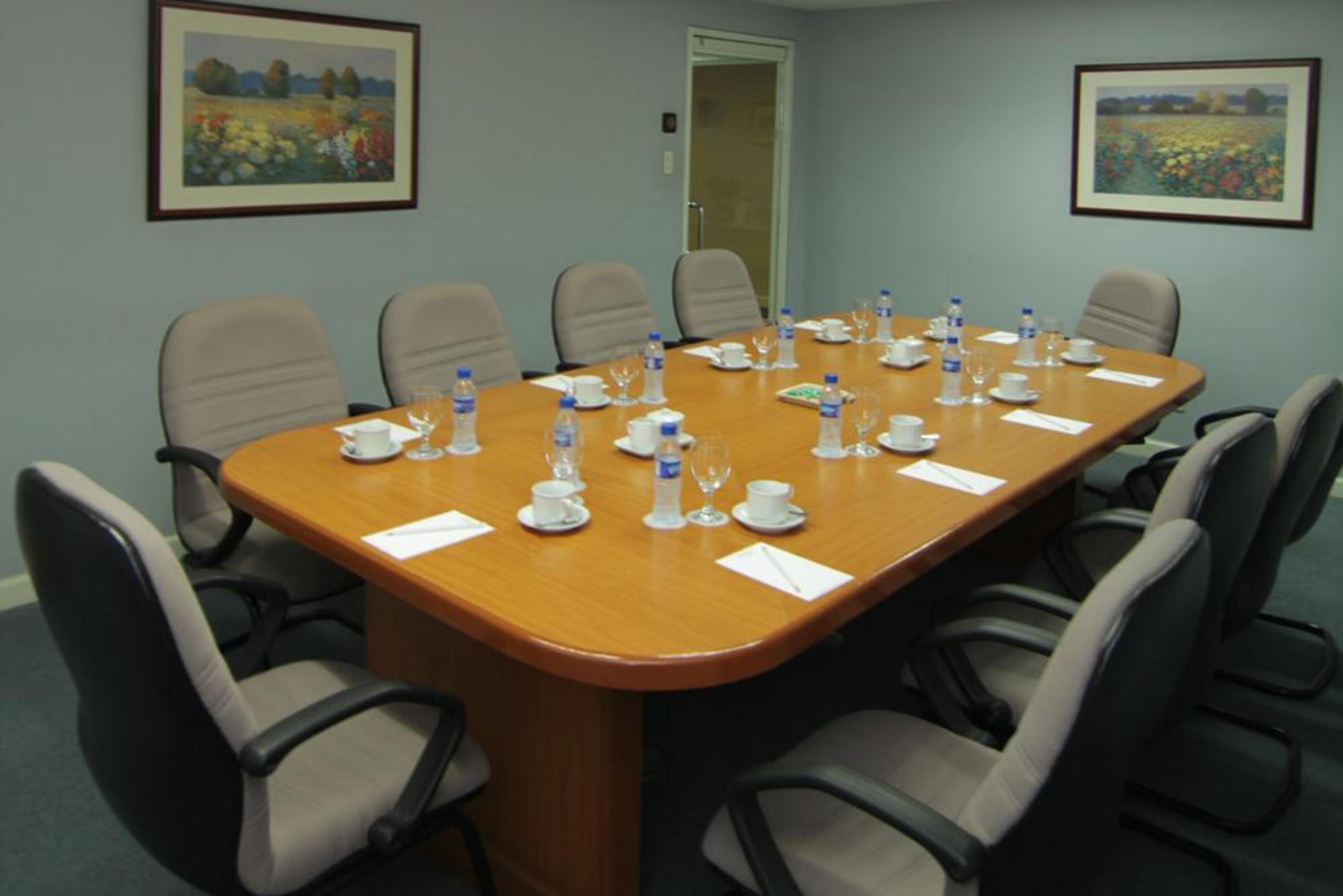 Oxford Suites Makati Makati City Bagian luar foto