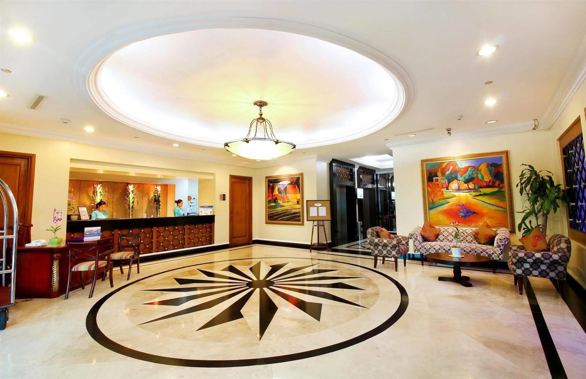 Oxford Suites Makati Makati City Bagian luar foto
