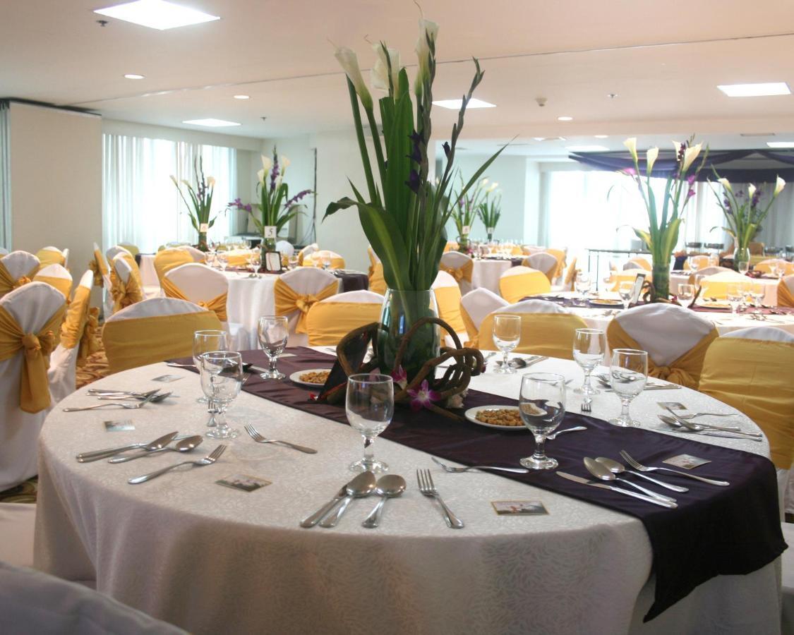 Oxford Suites Makati Makati City Bagian luar foto