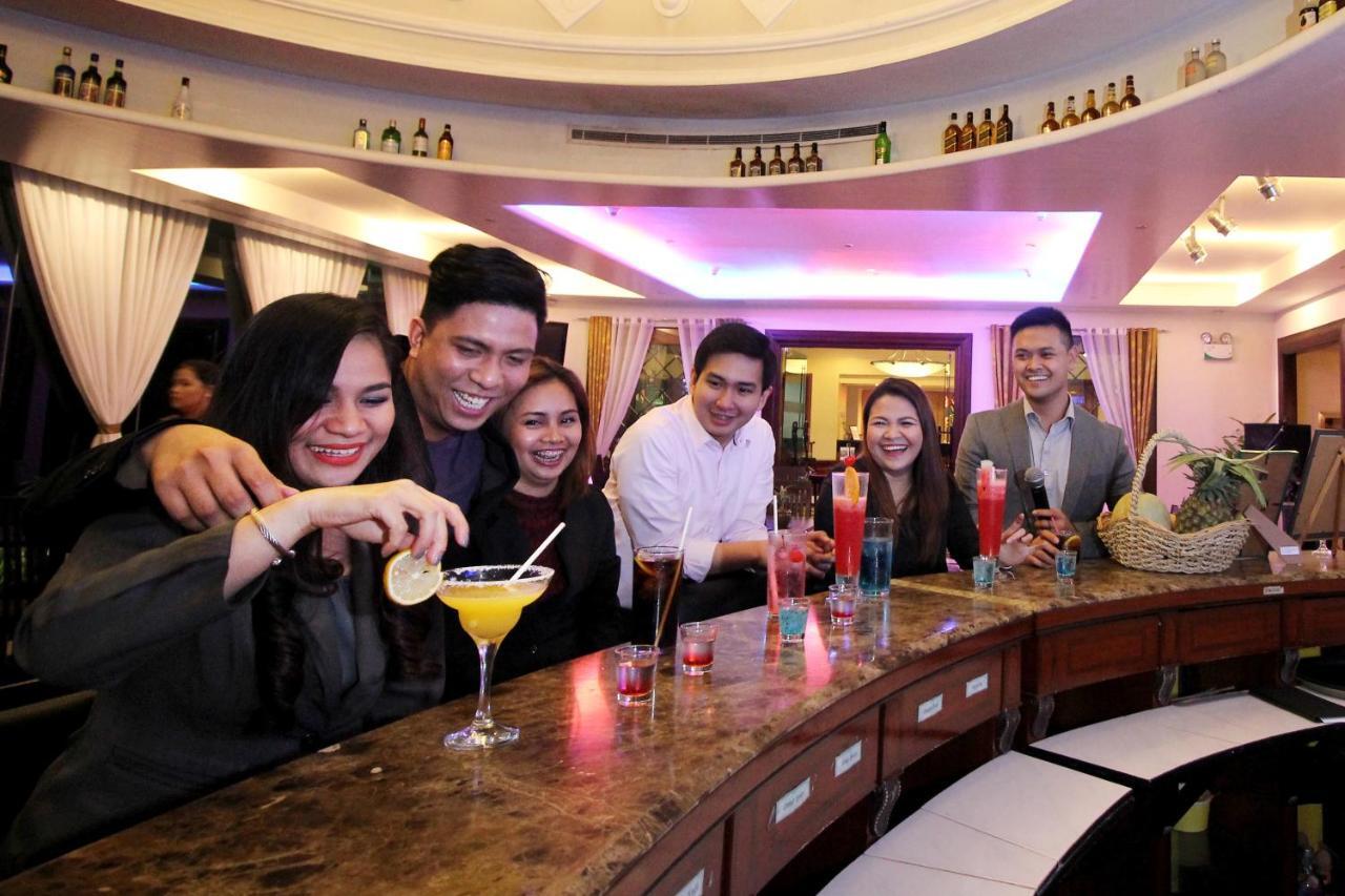 Oxford Suites Makati Makati City Bagian luar foto